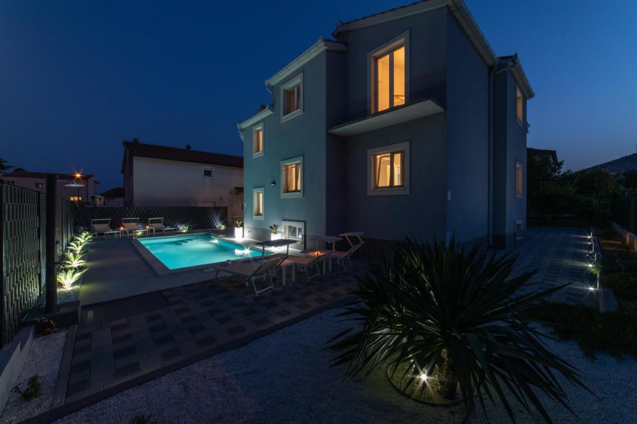 Villa Ban Trogir Exteriör bild