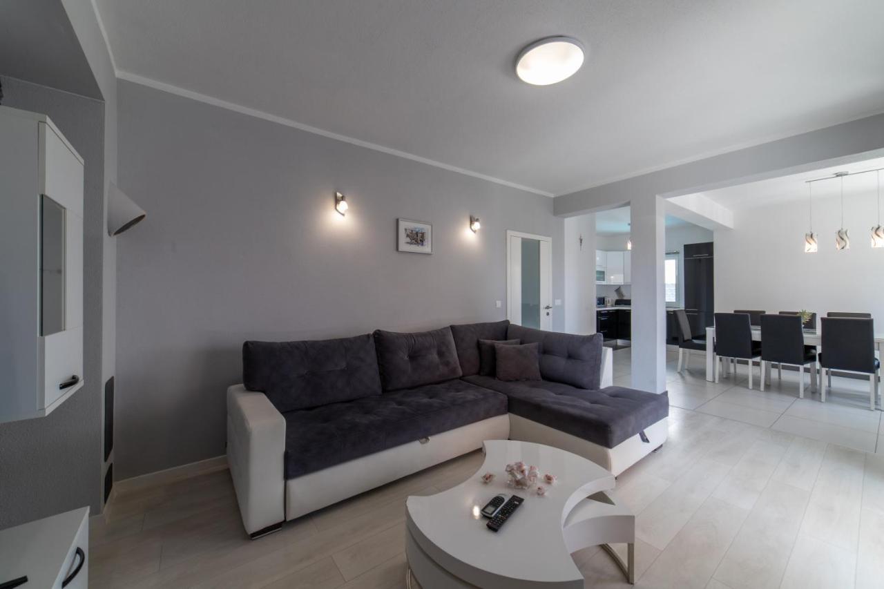 Villa Ban Trogir Exteriör bild