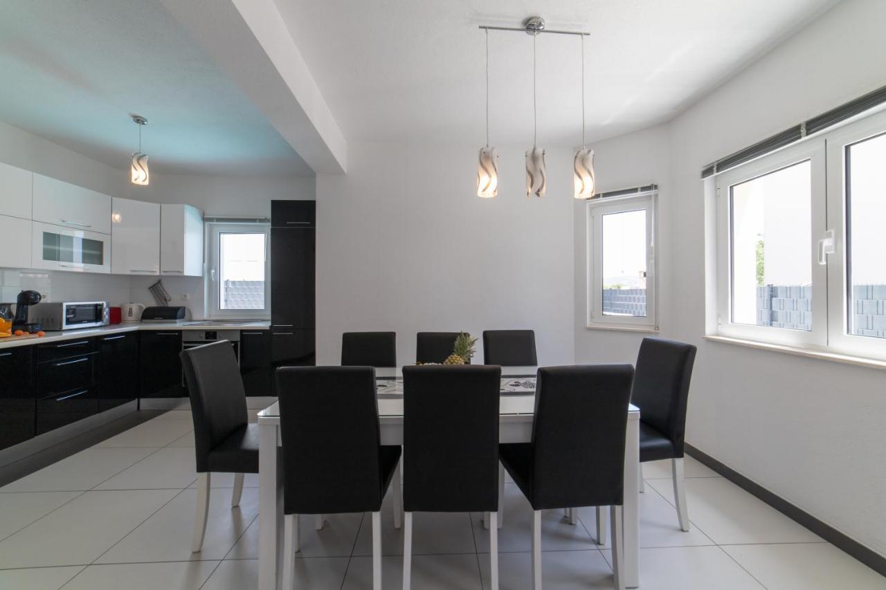Villa Ban Trogir Exteriör bild