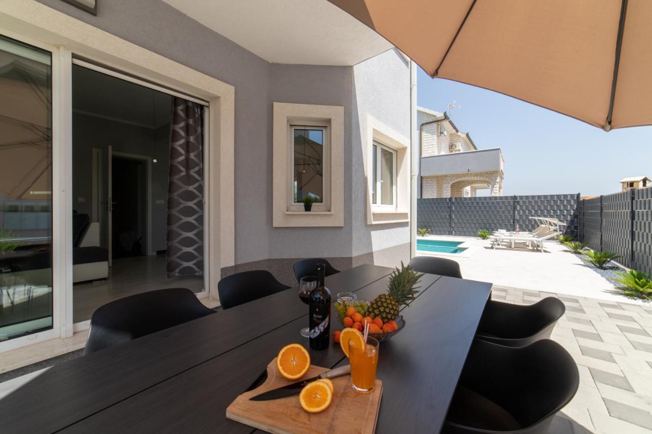 Villa Ban Trogir Exteriör bild