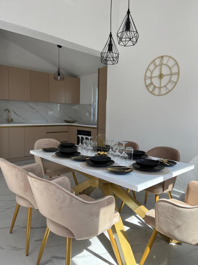 Villa Ban Trogir Exteriör bild